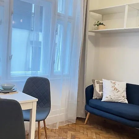 Carina Downtonw Deluxe * Budapesta