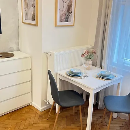 Carina Downtonw Deluxe * Budapesta