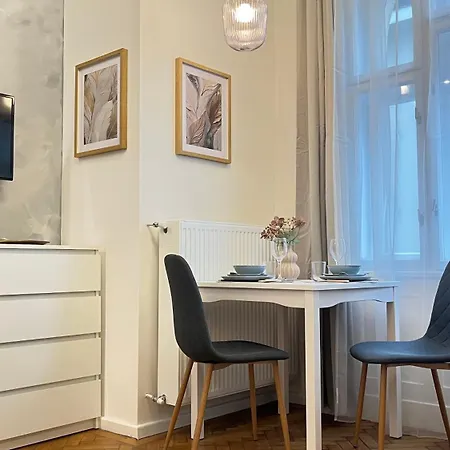 Carina Downtonw Deluxe Apartament Budapesta