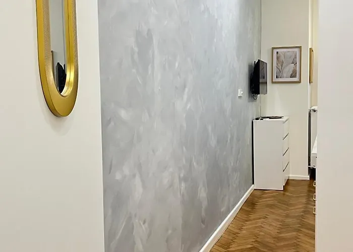 Carina Downtonw Deluxe