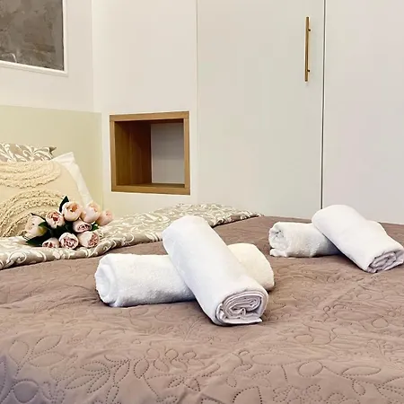 شقة Carina Downtonw Deluxe *